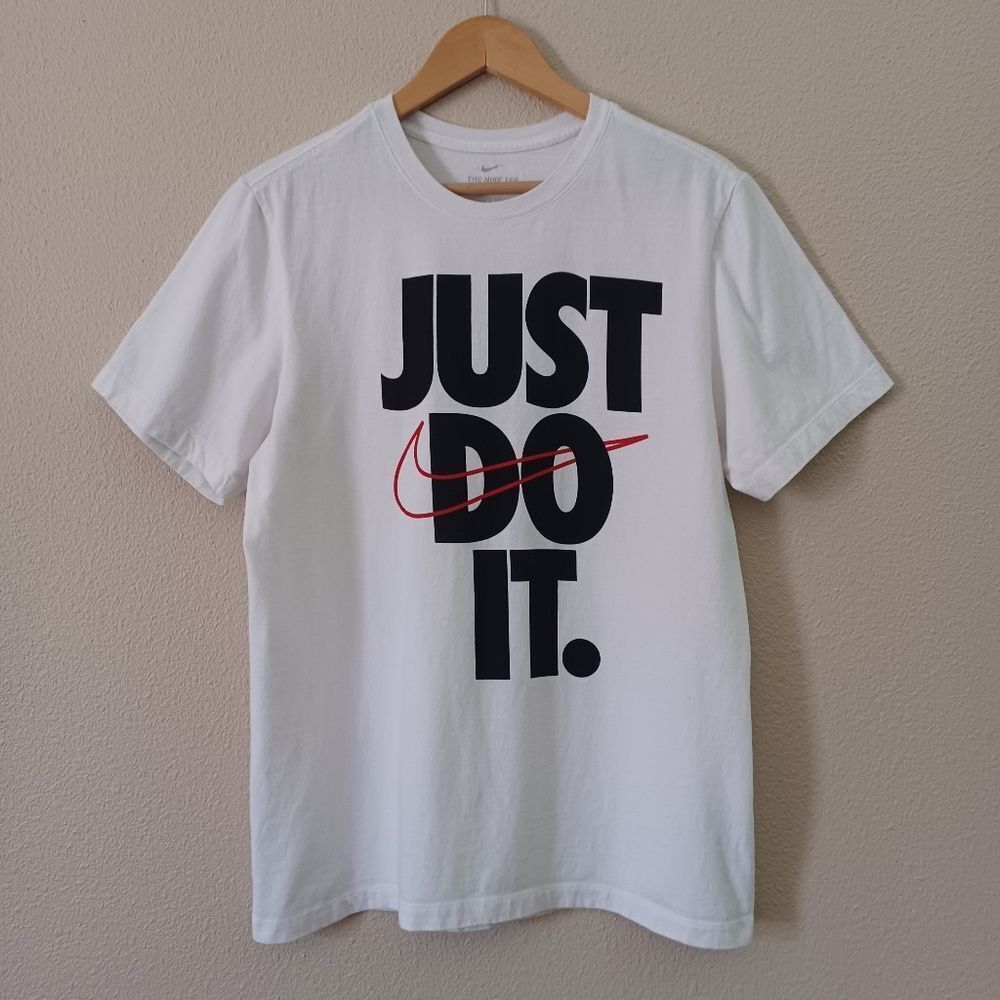 Nike Just Do It Graphic T-shirt White With Black Letters Size Medium